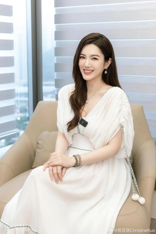 女星苟芸慧宣布已离婚