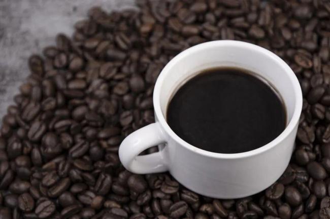 经常喝茶与经常喝咖啡的人，谁更年轻？记住这3点健康喝茶喝咖啡