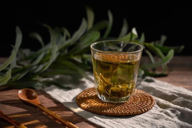 经常喝茶与经常喝咖啡的人，谁更年轻？记住这3点健康喝茶喝咖啡