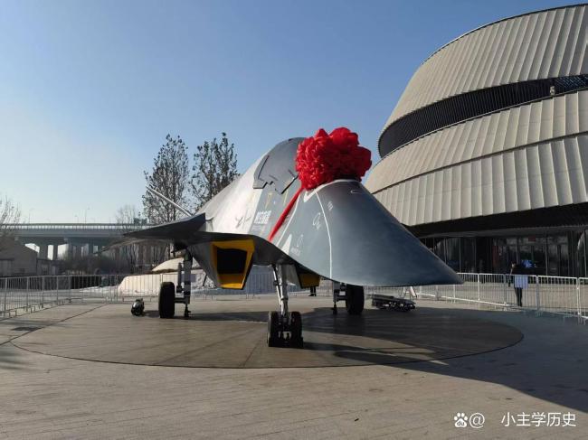 白帝空天战机背后的中国空天野心 科幻模型揭示未来方向