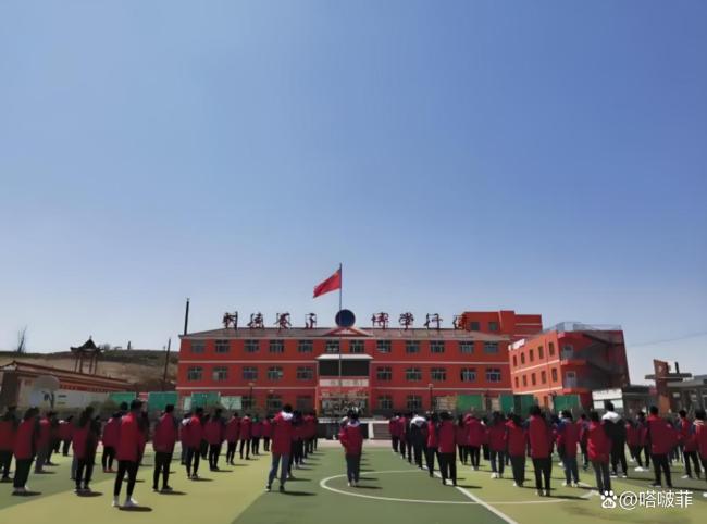 媒体评老师打学生致多处淤痕 教育方式引争议