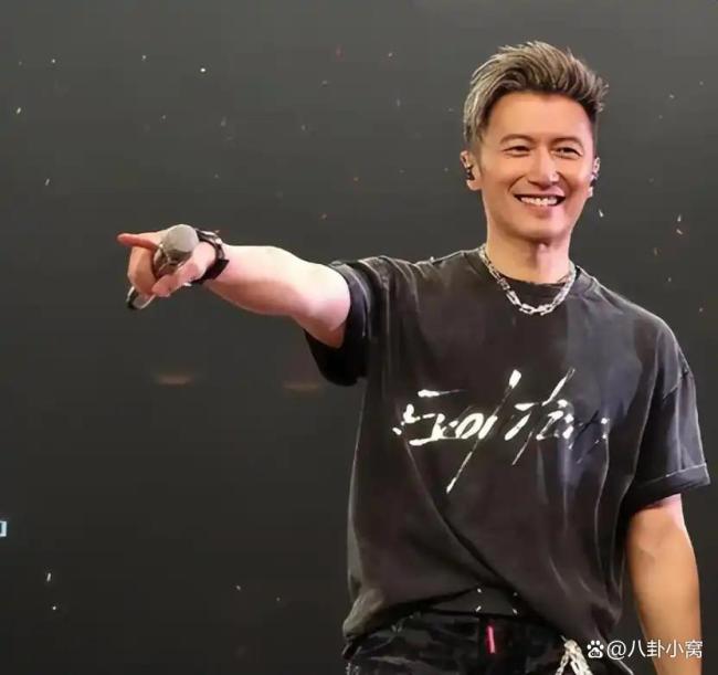 谢霆锋：可惜我不叫谢停雨 暴雨中的摇滚风暴