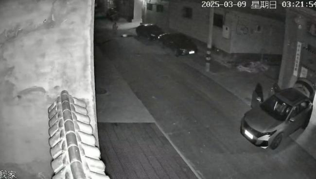 男子威胁前女友不复合杀她全家 监控曝光!