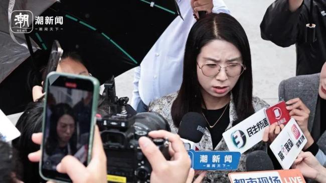 崔丽丽称被性侵后雇主拒说念歉 性侵工伤认定案开庭