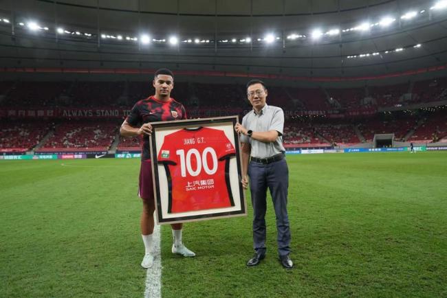 中超:海港3比2绝杀三镇 争冠形势逆转