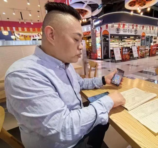 餐馆闭店后老板主动退还顾客会员费 诚信之举获赞