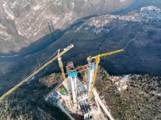 世界第一高桥“成长记” 从建设到通车的壮丽历程