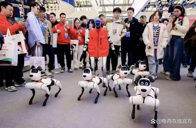 机器人租赁再爆发 国庆需求飙升 市场退温需求仍在