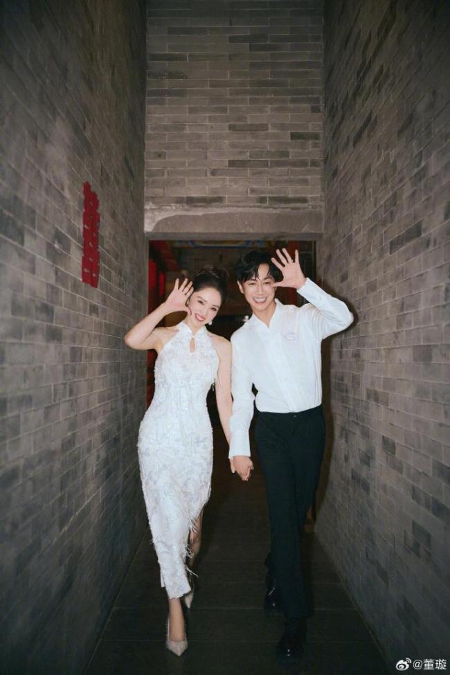 董璇张维伊晒多张婚礼照，婚礼现场画面曝光 中式韵味十足