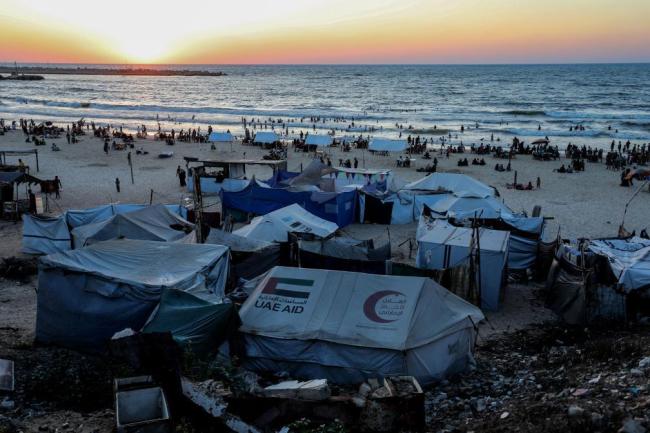 特朗普見內(nèi)塔尼亞胡搞定加沙?；穑亢推椒桨复枚?></p><p>美國阿克西奧斯新聞網(wǎng)站記者巴拉克·拉維德在社交媒體上發(fā)文稱，根據(jù)一名美國高級官員提供的消息，在美國中東問題特使威特科夫、特朗普女婿賈里德·庫什納和內(nèi)塔尼亞胡舉行會談后，美國和以色列非常接近就特朗普關(guān)于結(jié)束加沙戰(zhàn)爭的方案達(dá)成一致。不過，這一方案仍需巴勒斯坦伊斯蘭抵抗運動（哈馬斯）同意。</p><p class=