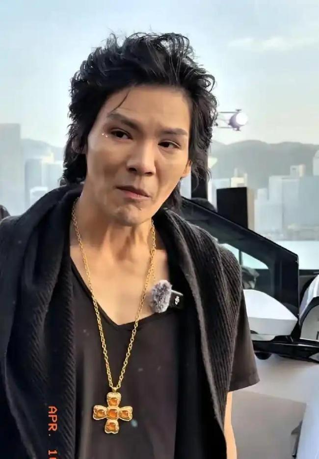 向太回应“向家破产”传闻：珠宝、豪宅都在，还养着1000多名员工；向佐力挺 谣言不攻自破
