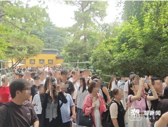 全杭州的人都出动了？国庆西湖景区人潮涌动