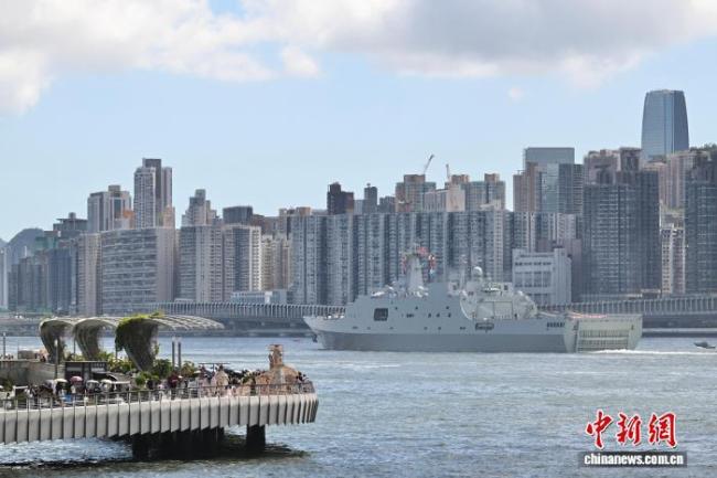 戚继光舰沂蒙山舰编队前往柬泰新三国