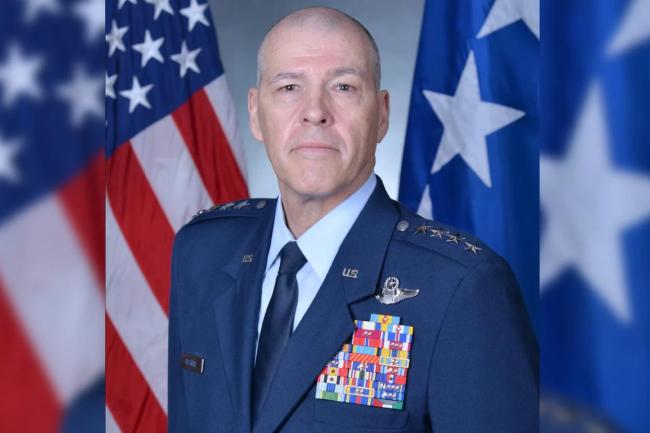 美军两名司令请辞说明什么