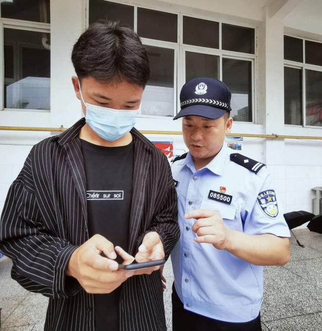 公安局副局长办案时坠江 遗体已找到 痛失忠诚卫士