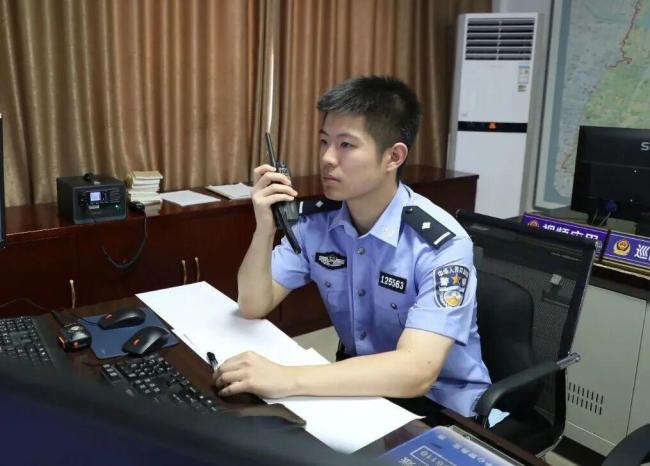浙江“00后”新警出手 凭实力抢镜！首跳救援展风采