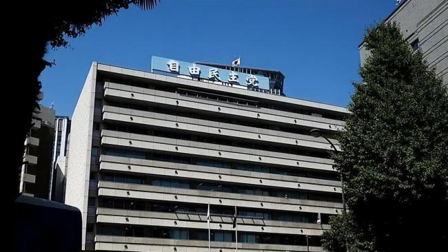 高市早苗多次参拜靖国神社 右翼政客上位引发关注