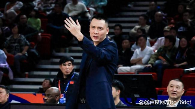 媒体：上海男篮要给新援一些时间 黄荣奇再获机会