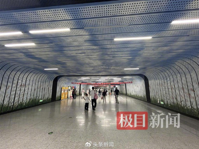 地铁站出入口26个字母快用完了 武汉地铁出口密度惊人