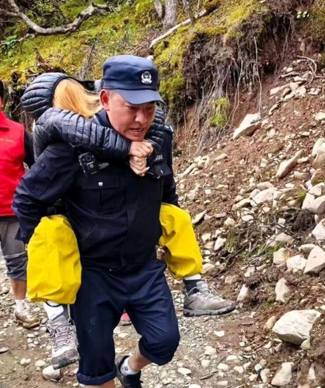 游客在山上失温休克被“搭子”丢下 高原救援显人间温情