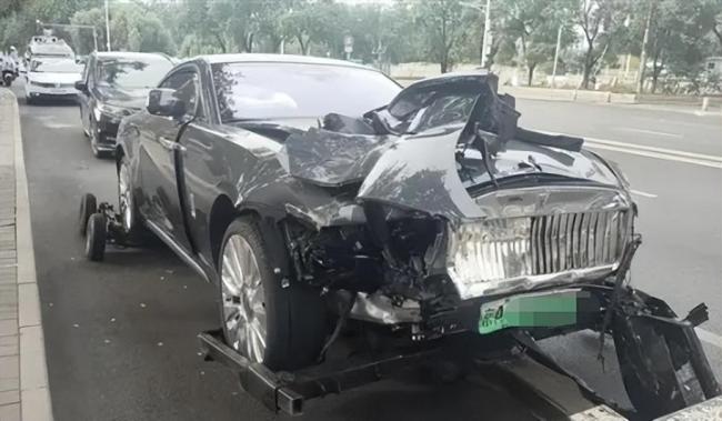 比亚迪司机家属发声 丈夫多处骨折引发关注