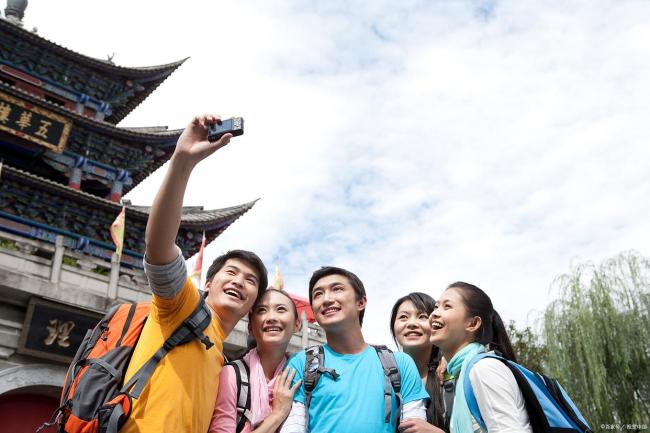 为何经济不好旅游的人反而越来越多 多种旅游方式受欢迎