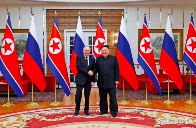 梅德韦杰夫抵达朝鲜称朋友依然相伴 俄朝关系再升温