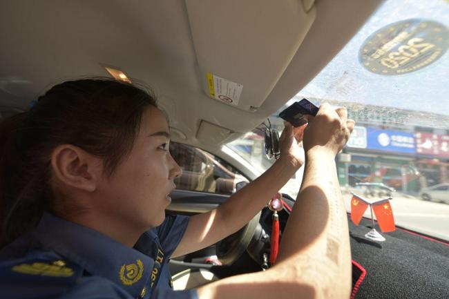 高速免费结束前工作人员高喊快点 制度温度下的速度与激情