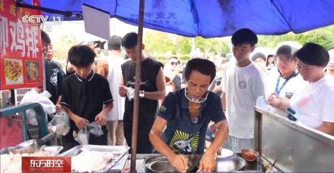 鸡排哥上央视了 6元鸡排与金句走红