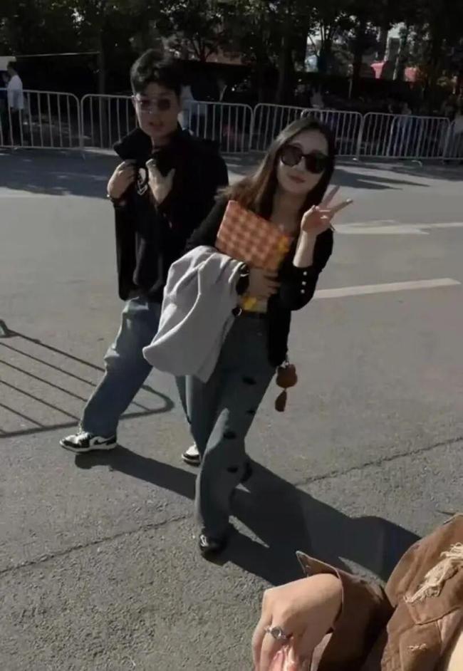 2名中国游客失联 中方敦促:争分夺秒