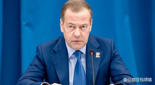 梅德韦杰夫在朝鲜开记者会 战争供应链协调会