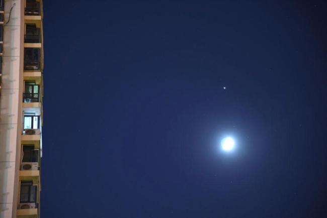 木星伴弦月 “星月童话”即将上演 夜空添诗意