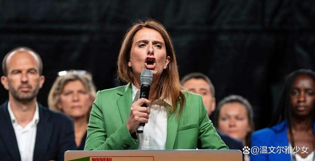 马克龙回应辞职要求 政局动荡再起波澜