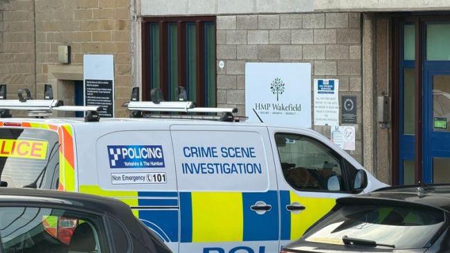 英国摇滚乐团前主唱狱中被杀 性侵罪犯遭囚犯袭击身亡