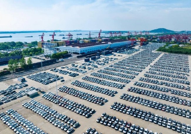 美国网友中国“扫货”启示录 关税政策下的消费迁徙