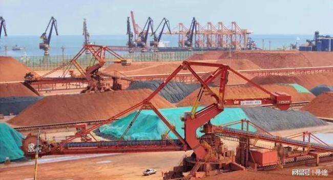 特朗普改口称是想帮中国 呼吁理性谈判