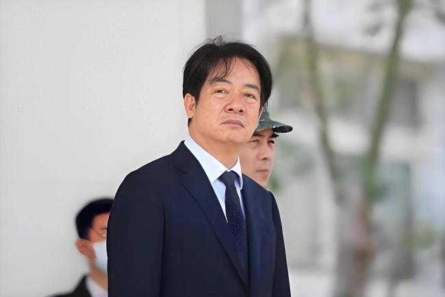 赖清德的字典中只有“斗”字吗