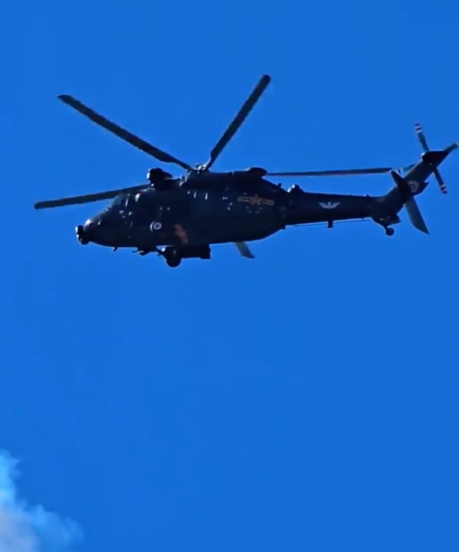 直拍直-20凌空画凤凰 场面震撼