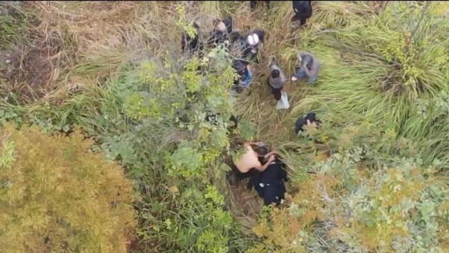 74岁老人失联58小时获救 警民携手不放弃希望