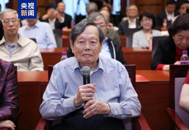 杨振宁说血管流的是中华文化血液 一生心怀家国