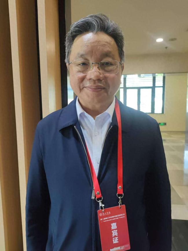杨毅周：“台独”分子应退出中国国籍 法律确认身份变化