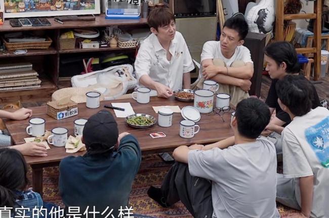 李诞要站在全世界对立面保护何炅 真挚友情感动全场