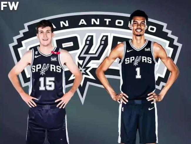 No!别啊里夫斯!湖人三巨头明夏或解体 三巨头时代或将终结