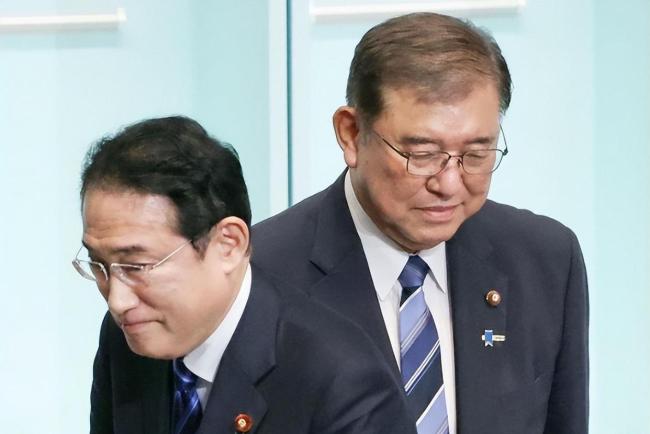 高市早苗被下最后通牒！首相宝座争夺战再生变！局势突然大反转！