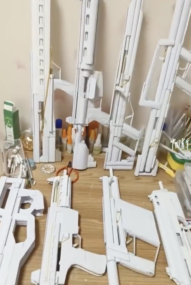 高中生用A4纸手搓多款步枪纸模