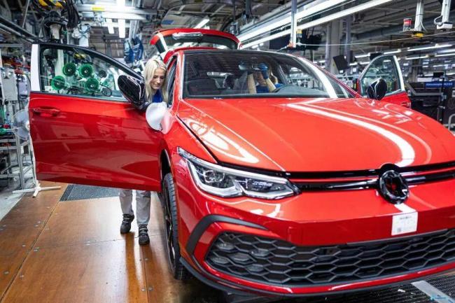 中国芯片买不到，德国车企面临停产，停产风险