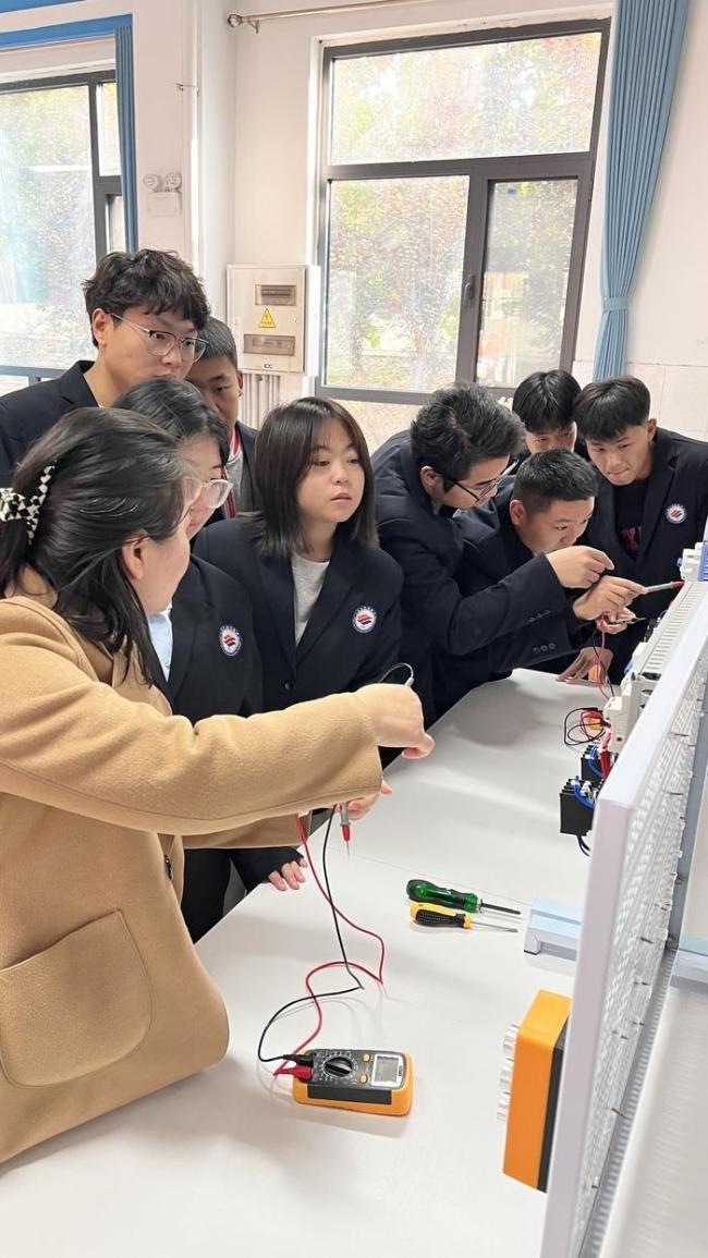 山东1300余名大学生正“回炉”深造 追寻技能成才之路