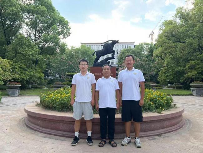 西南大学柑桔研究所的桔子卖断货了 研究生销售团队创佳绩