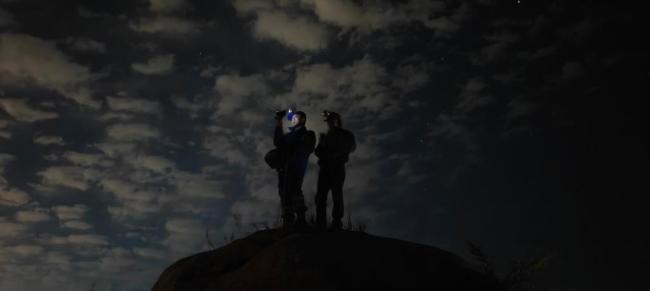 驴友看“网红攻略”走野路夜困大珠山 盲目探险需谨慎