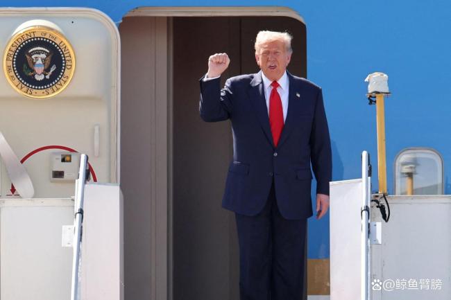 特朗普抵达马来西亚 见证泰柬和平协议签署